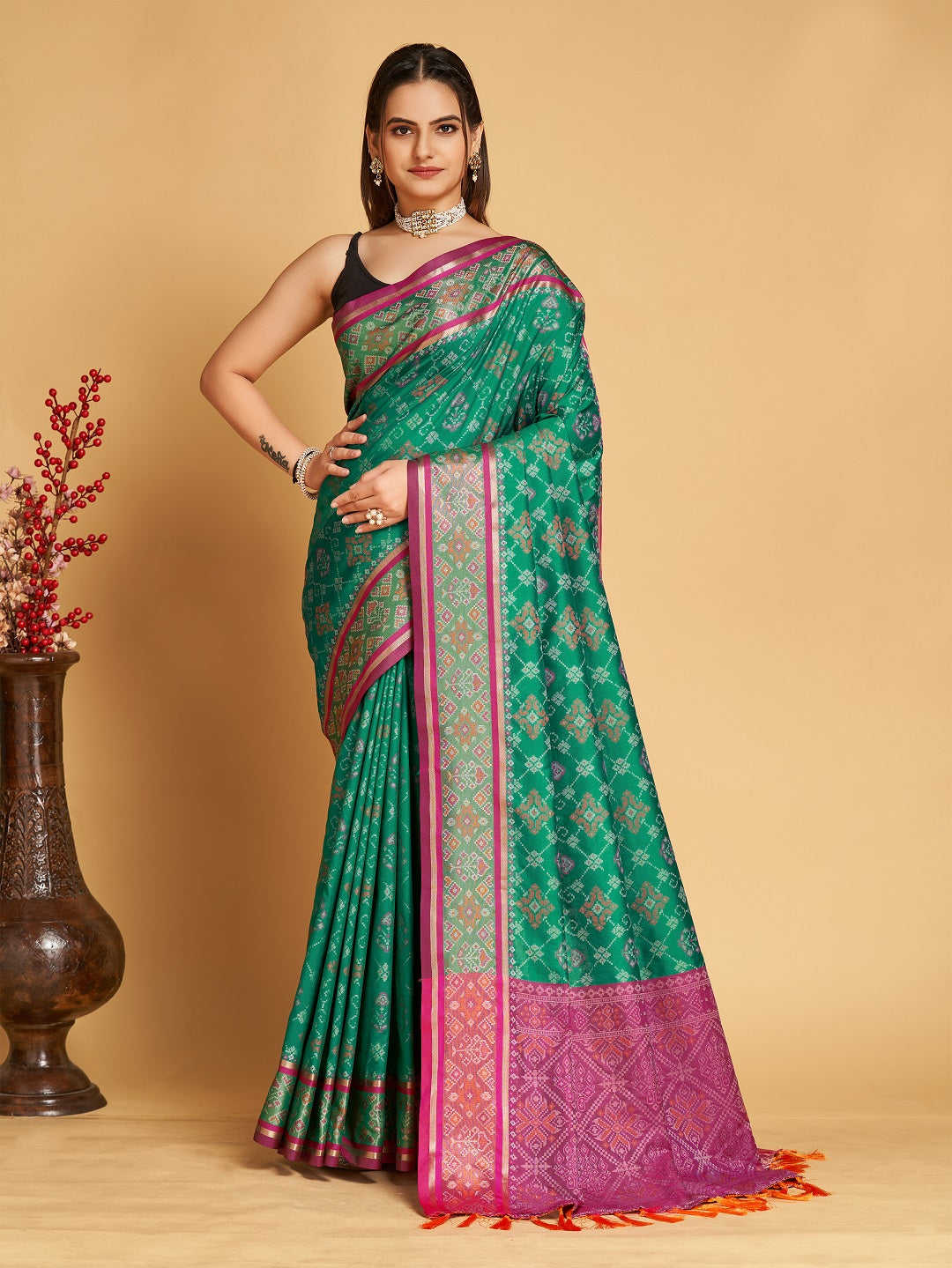 Women's Pure Patola Silk Zari Woven Patola Saree With Tassel Pallu & Blouse Piece - Wedding & Festive Wear Saree